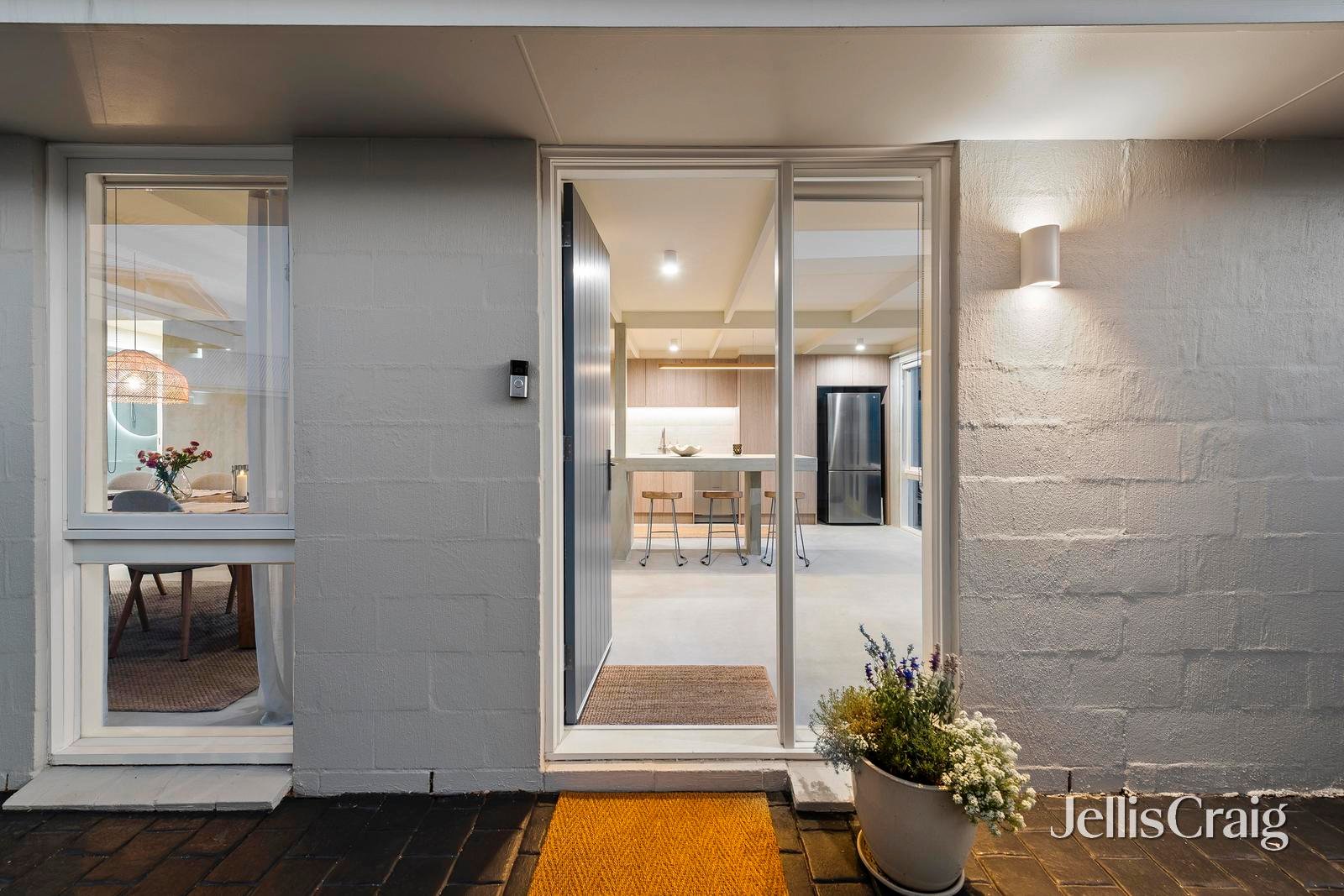 11A Seaton Road, Mornington image 2
