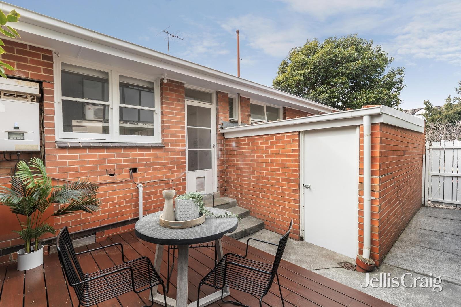 1/1A Simpsons Road, Box Hill image 8