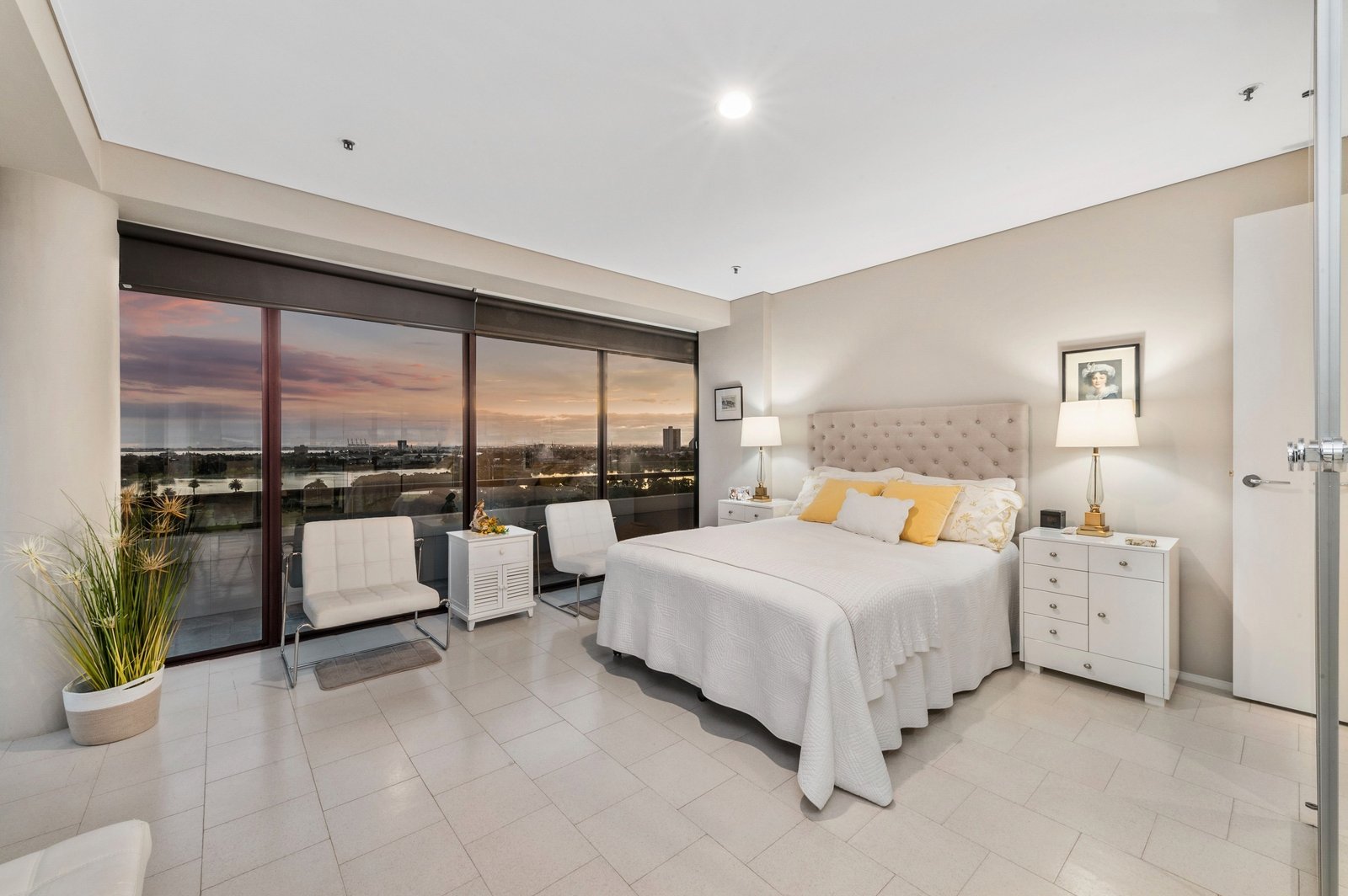 11A/29 Queens Road, Melbourne image 9