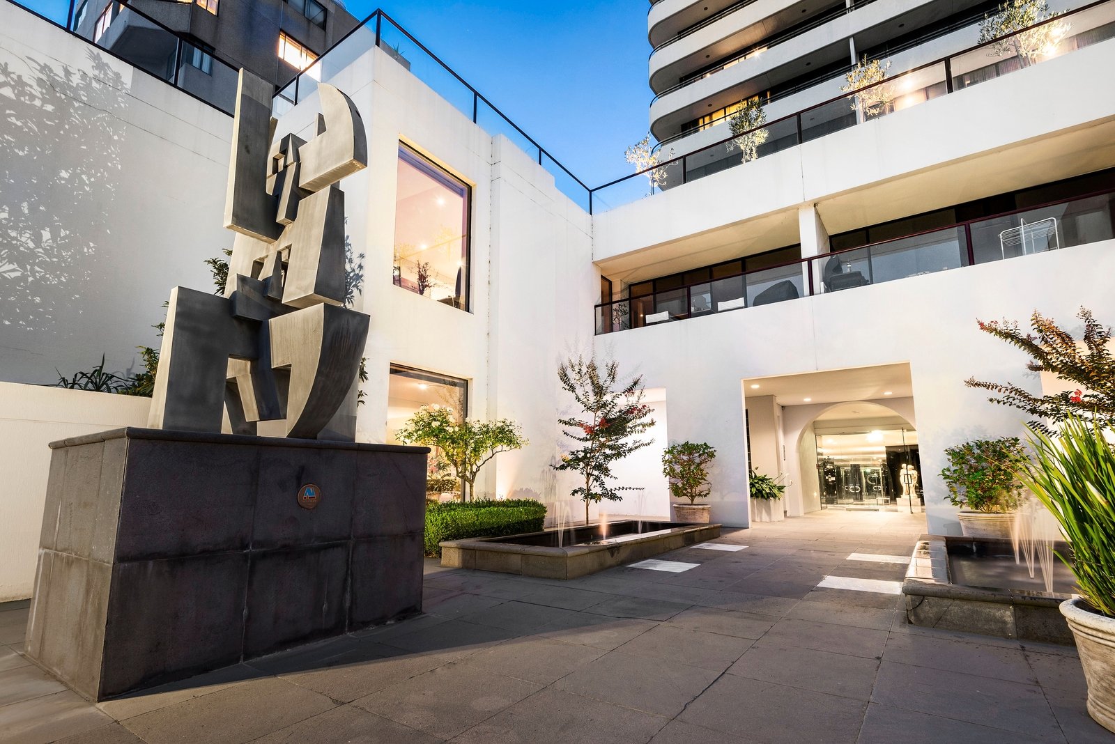 11A/29 Queens Road, Melbourne image 13