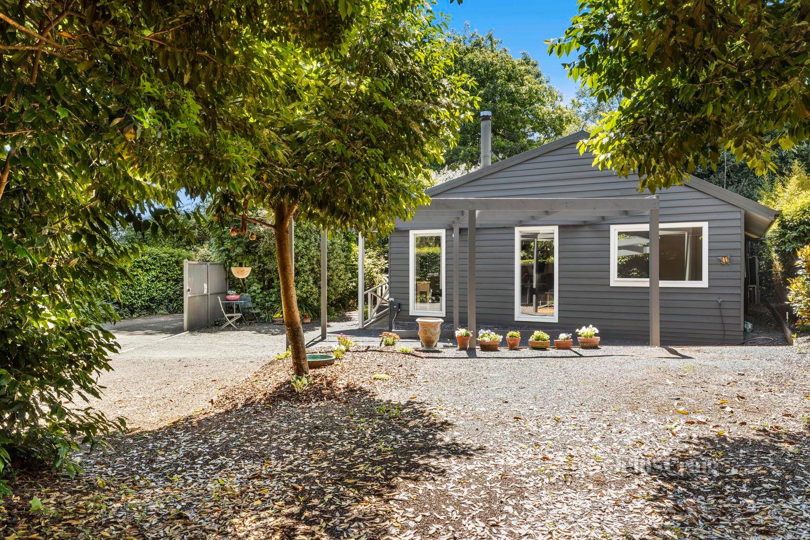 11B Falls Road, Trentham image 1