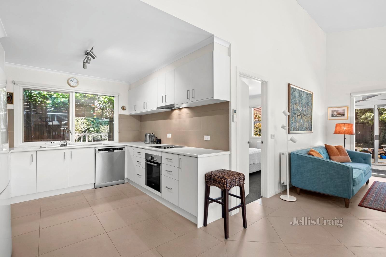 11B Falls Road, Trentham image 5