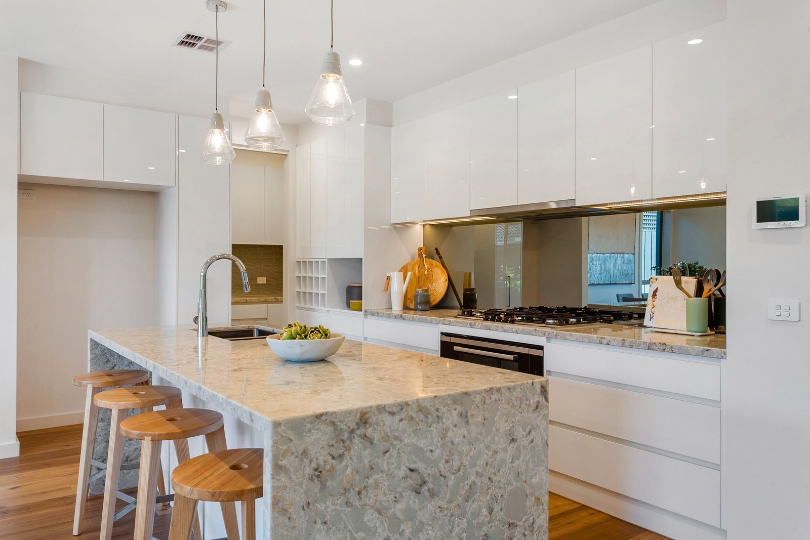 Property Gallery Thumbnail 3