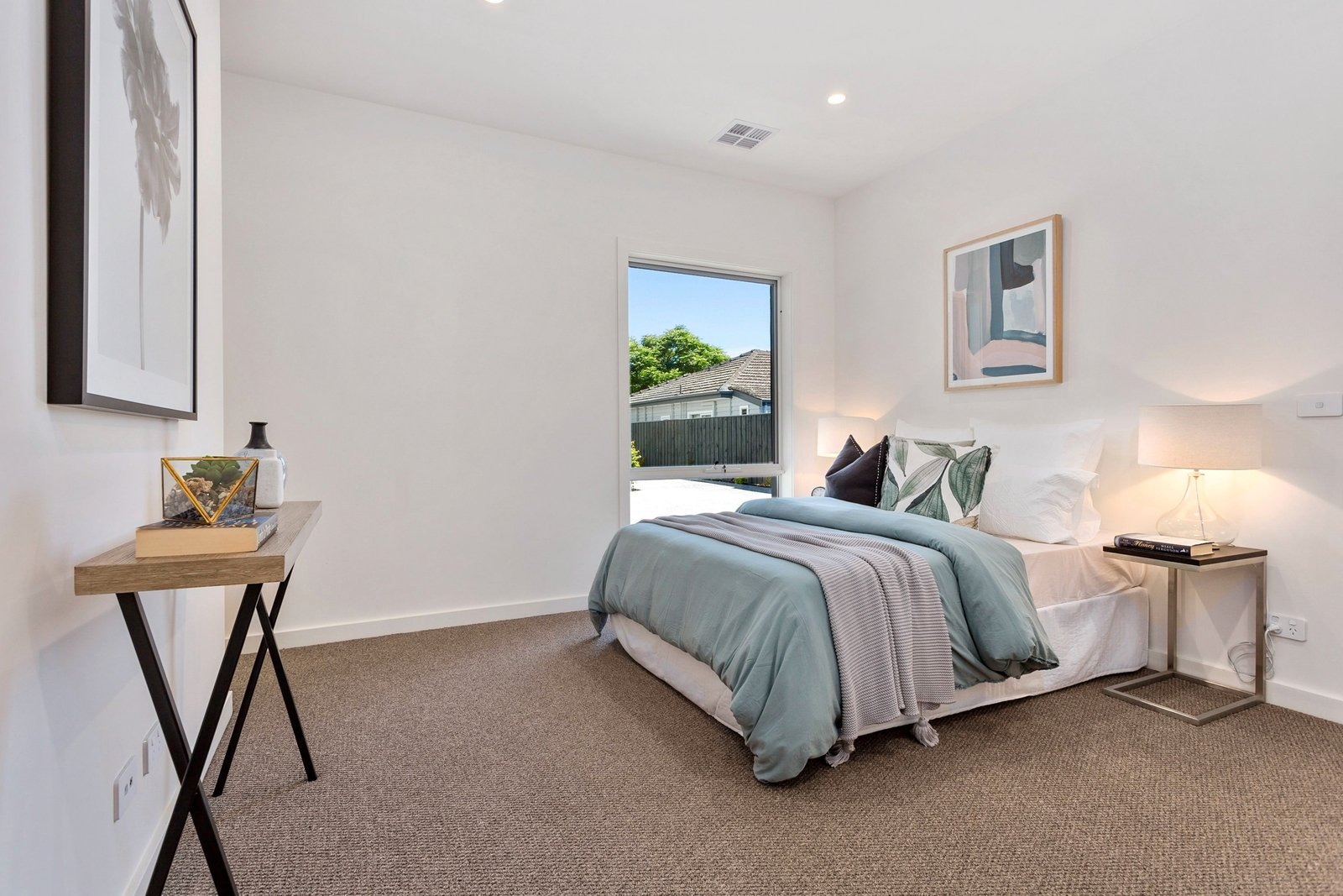 Property Gallery Thumbnail 9