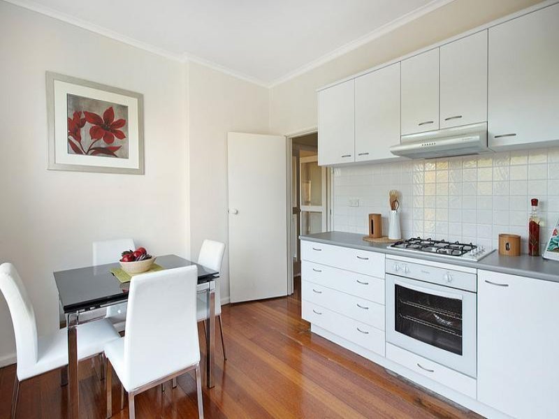 1/1b Kinkora Road, Hawthorn image 3