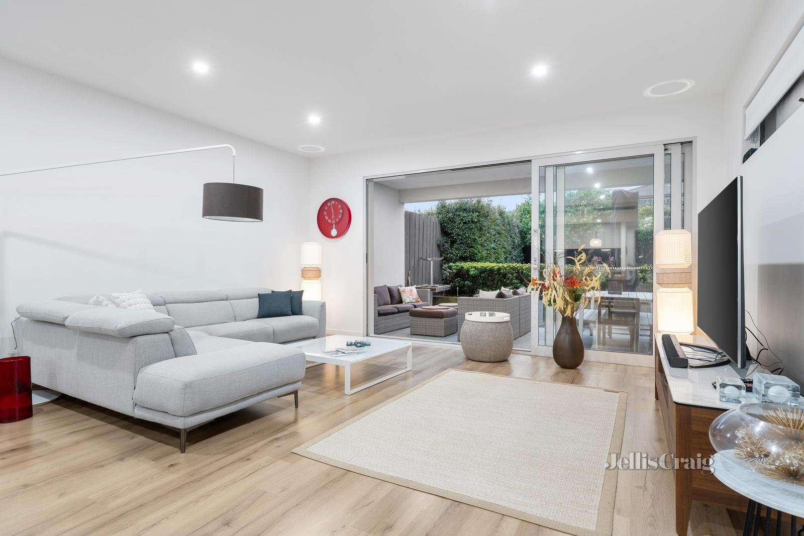 11B Marquis Road, Bentleigh image 2