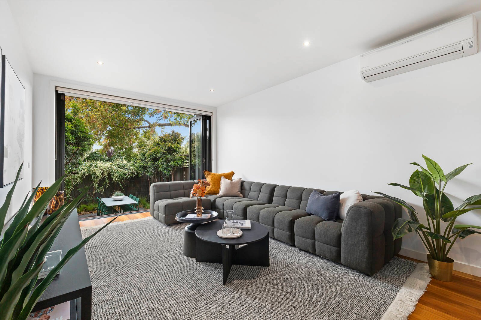 Property Gallery Thumbnail 3