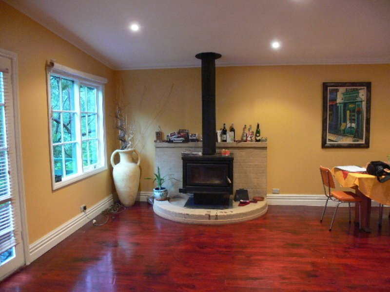 12-14 Claremont Avenue, The Basin image 4