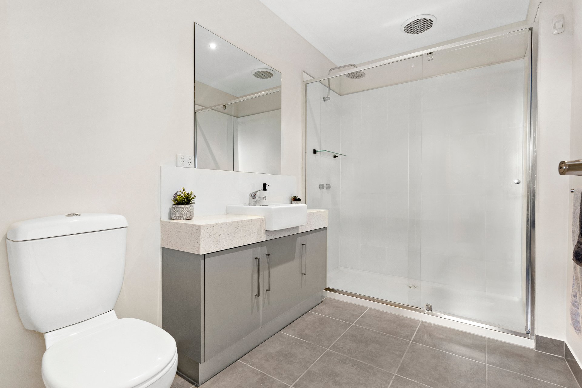1/2-4 Devon Road, Pascoe&nbsp;Vale image 9