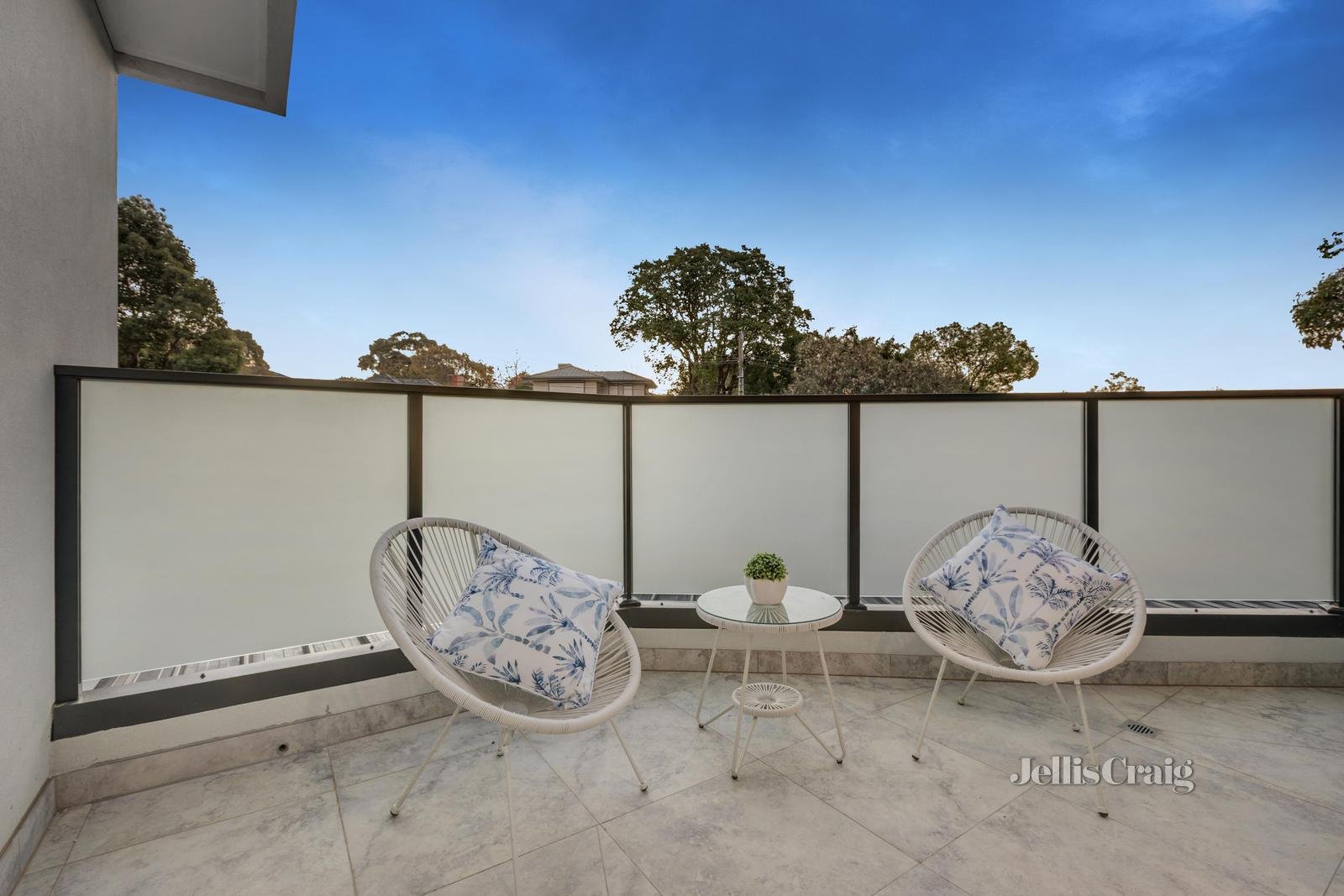 1/2-4 Doynton Parade, Mount Waverley image 6