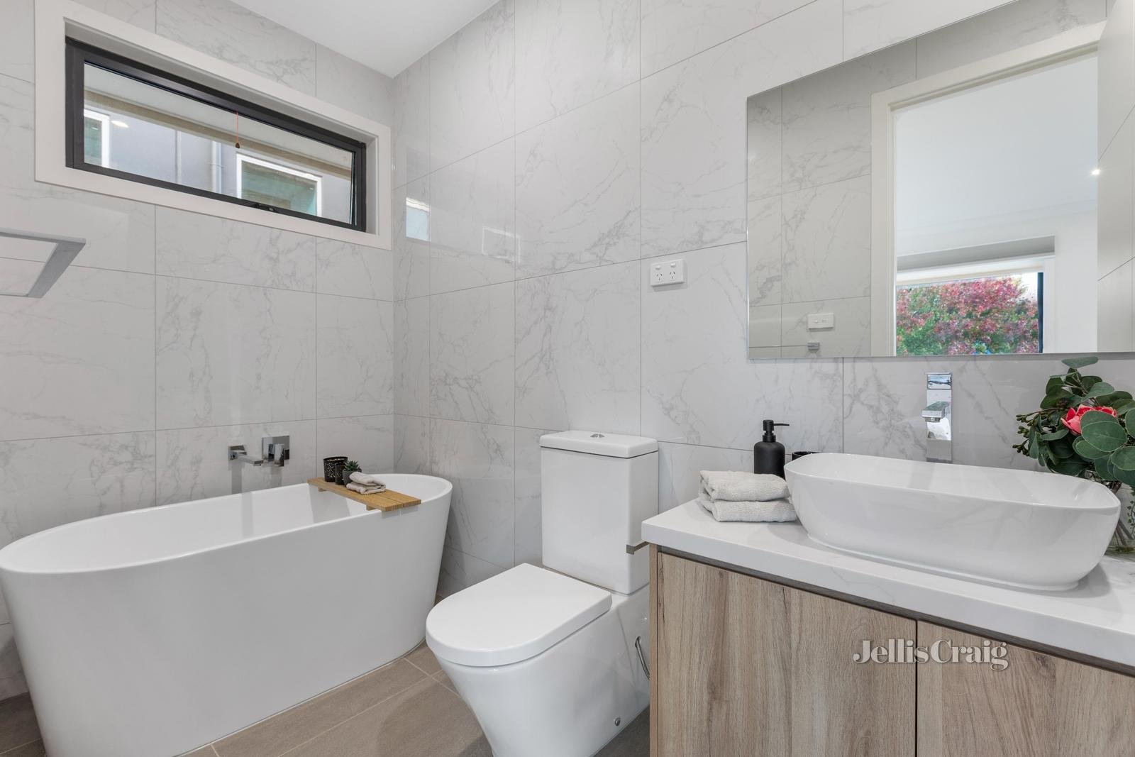 1/2-4 Doynton Parade, Mount Waverley image 8