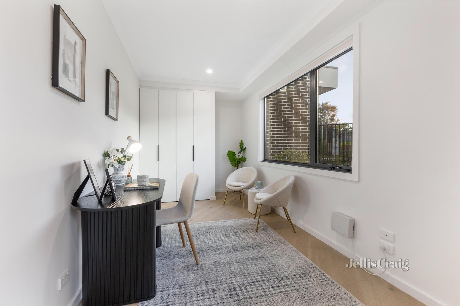 1/2-4 Doynton Parade, Mount Waverley image 9