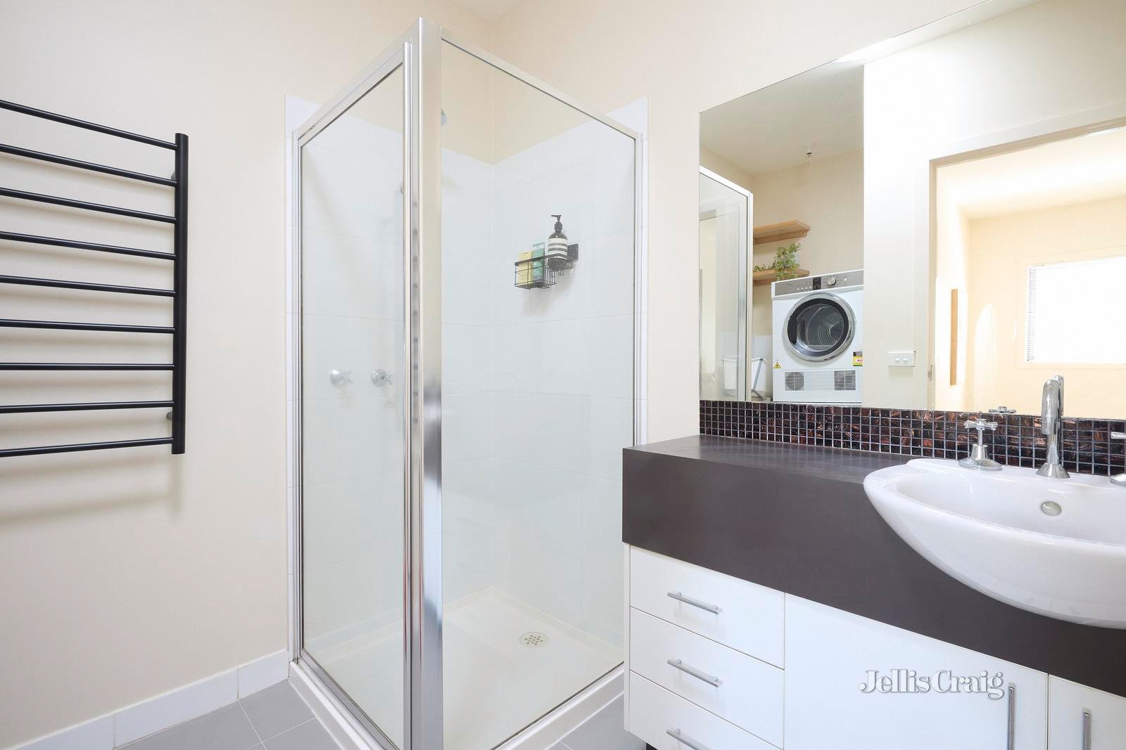 1/2-4 Park Road, Surrey Hills image 7