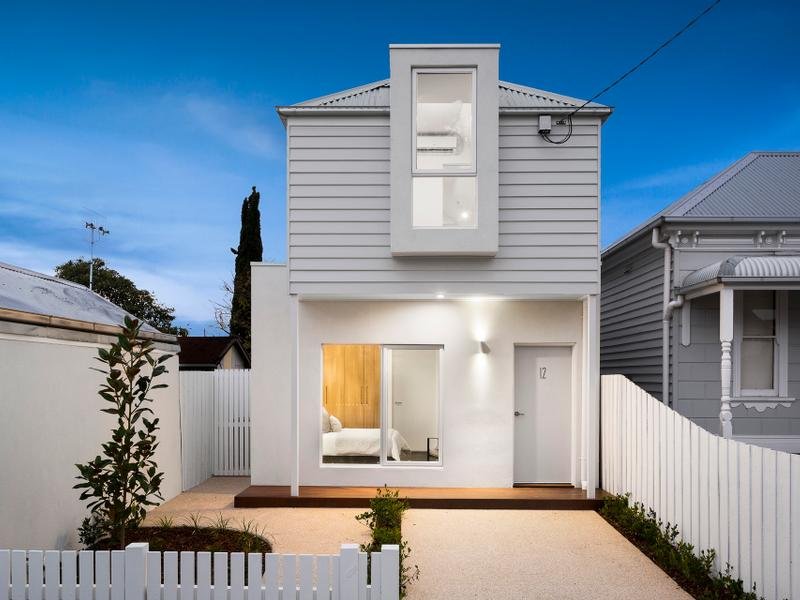 12 Agnes Street YARRAVILLE