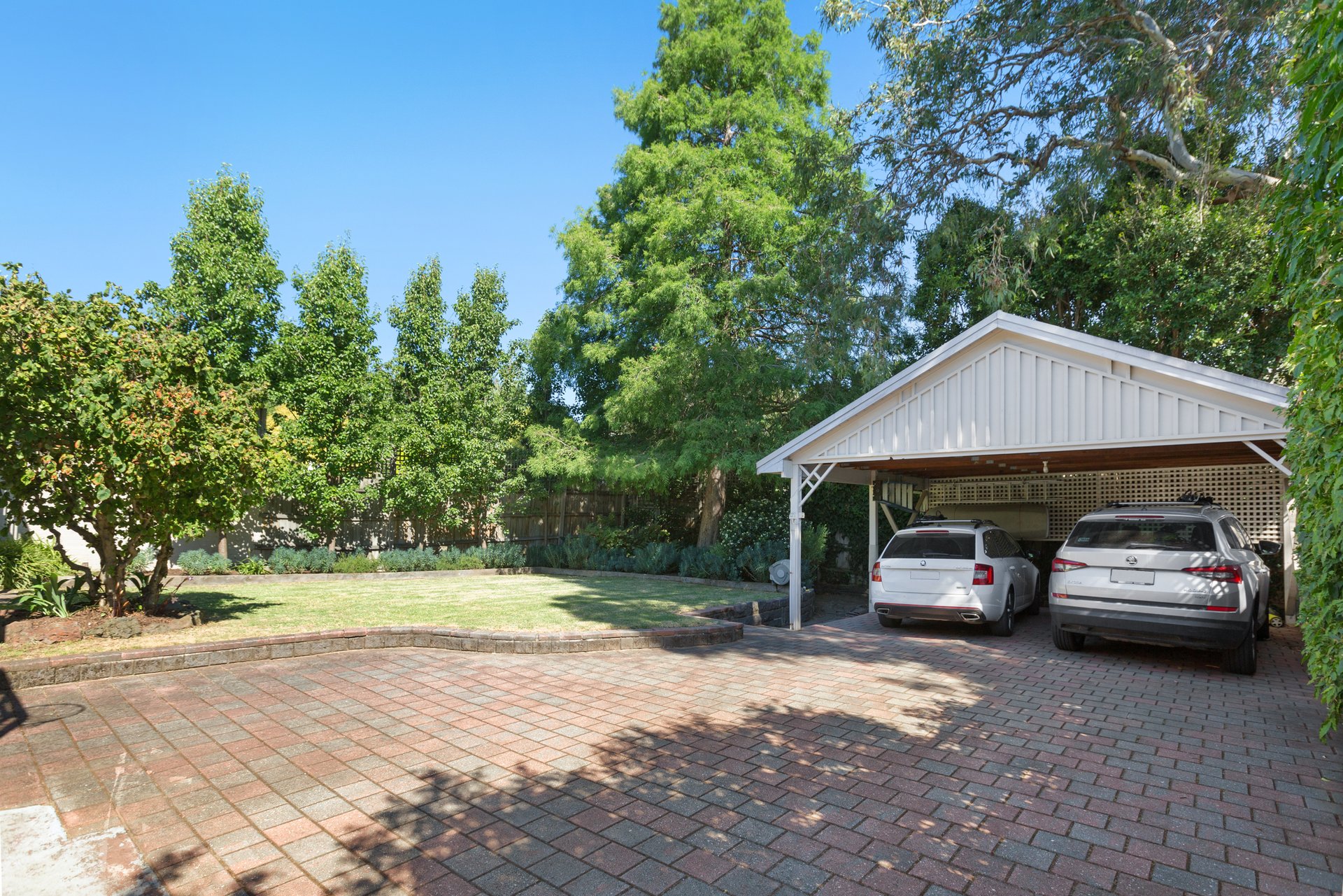 12 Airedale Avenue, Hawthorn East image 13