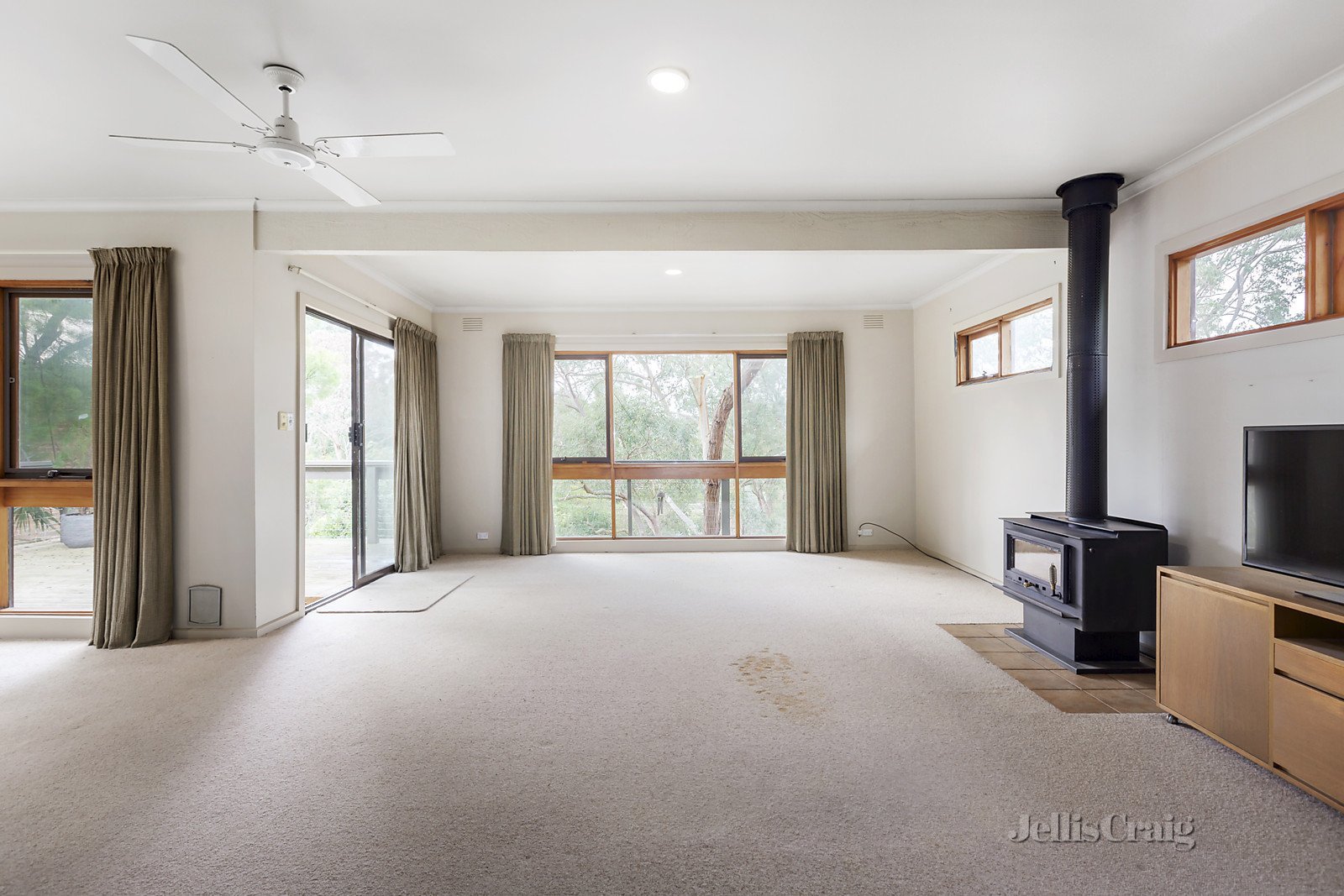 12 Alan Place, Warrandyte image 3