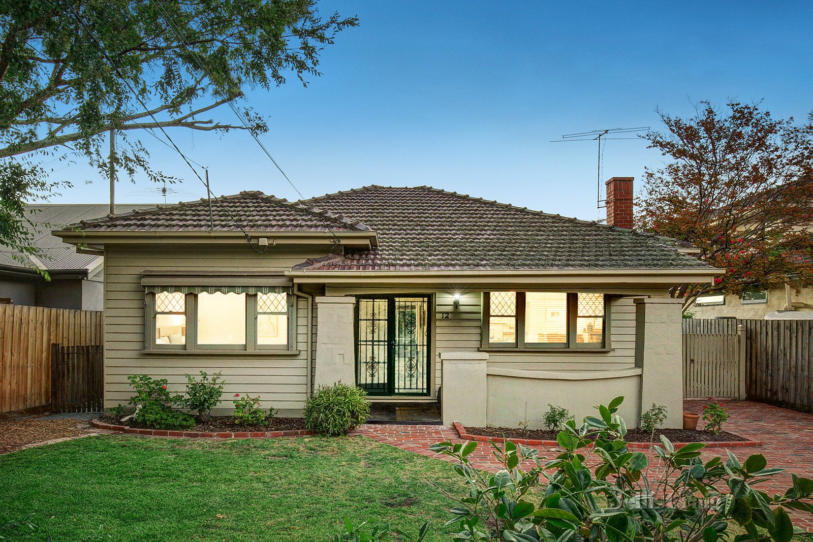 12 Albert Road, Carnegie image 1