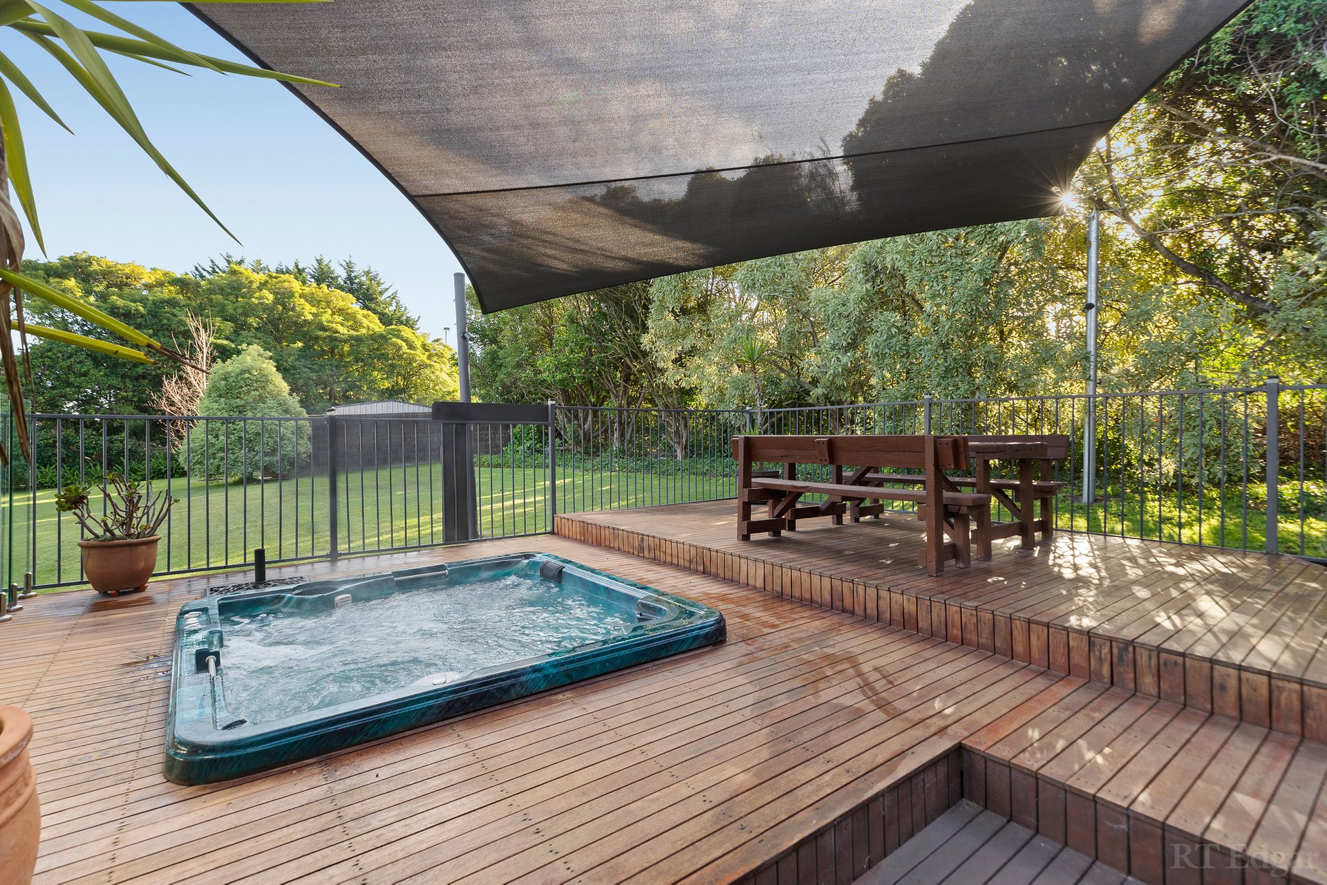 Property Gallery Thumbnail 9