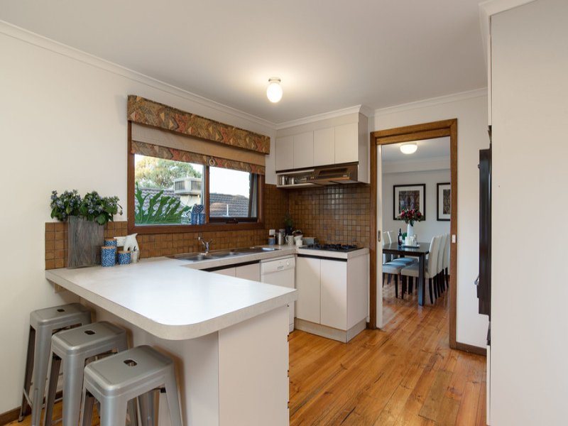 12 Ambon Rise, Croydon North image 5