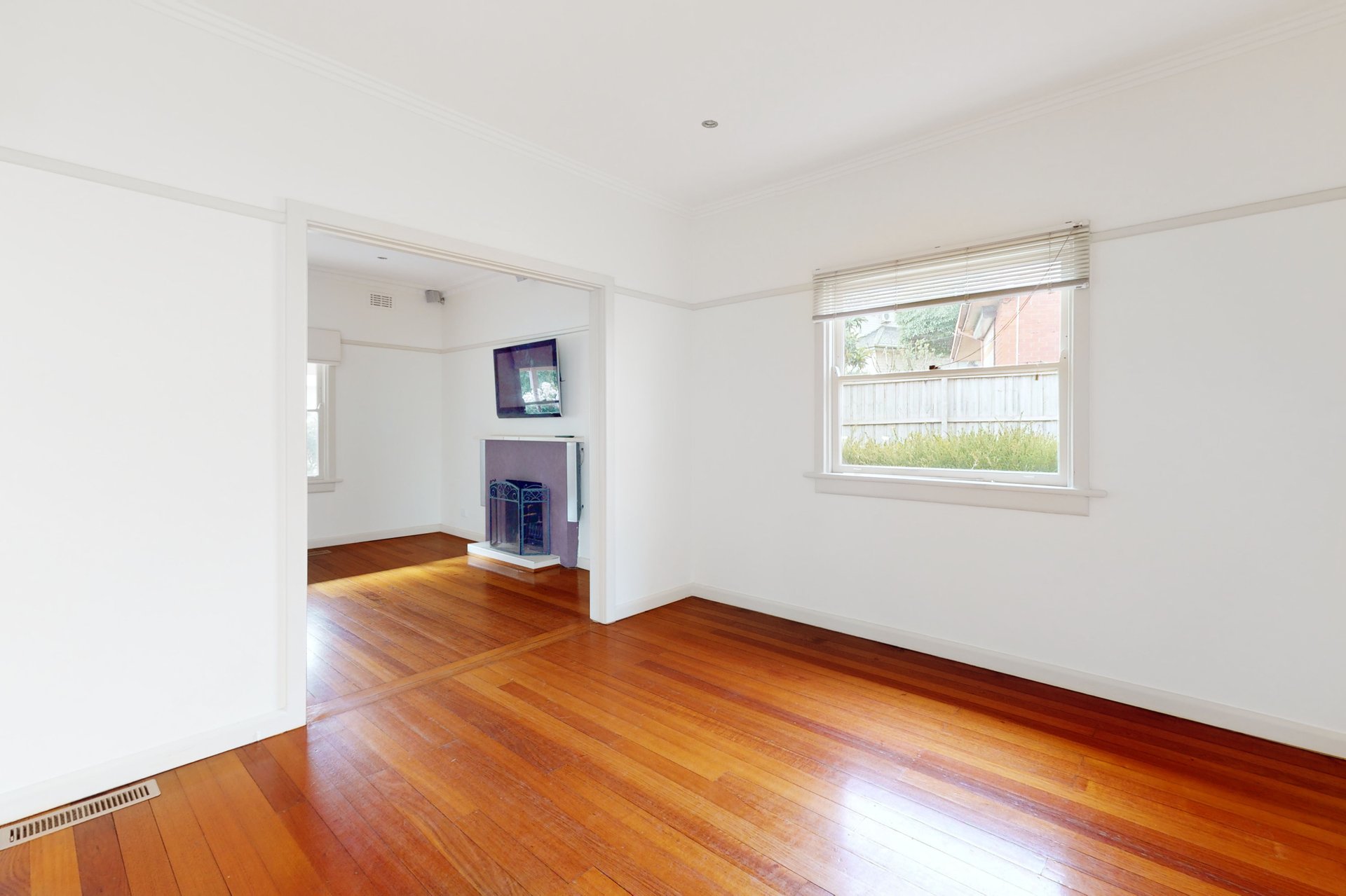 1/2 Anfield Court, Malvern East image 3