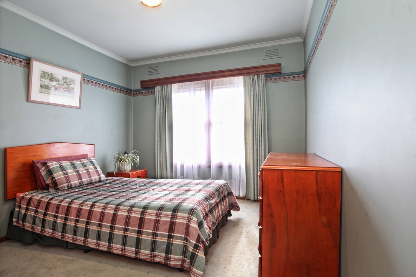 Property Gallery Thumbnail 9