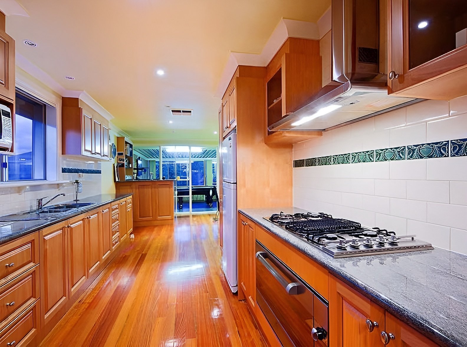 12 Arcade Way, Avondale Heights image 2