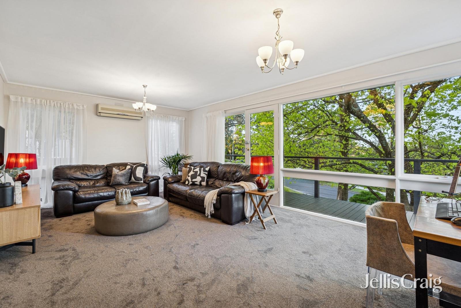 12 Arcady Grove, Vermont image 3