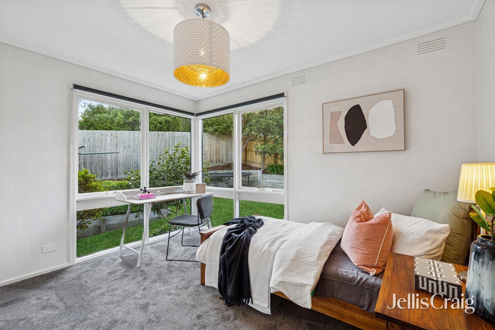 12 Arcady Grove, Vermont image 8