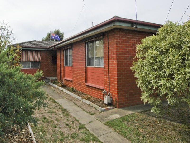 12 Armstrong Court, Whittington image 2