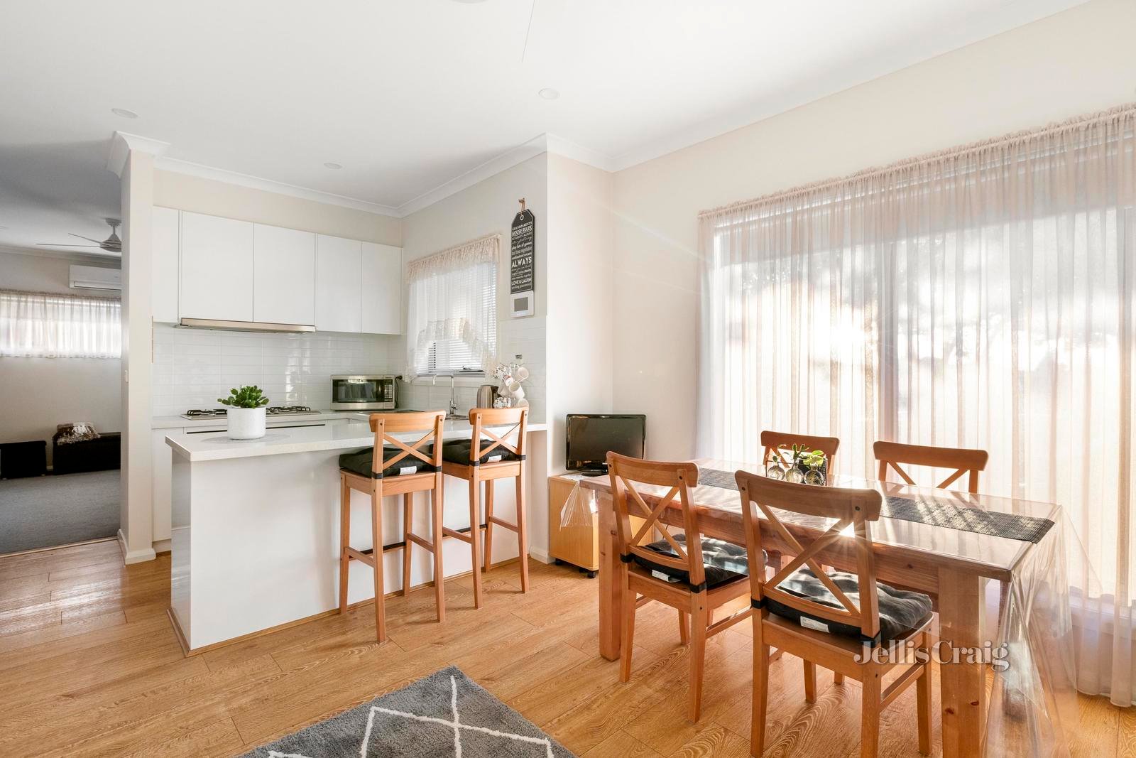 1/2 Aruma Court, Bundoora image 3