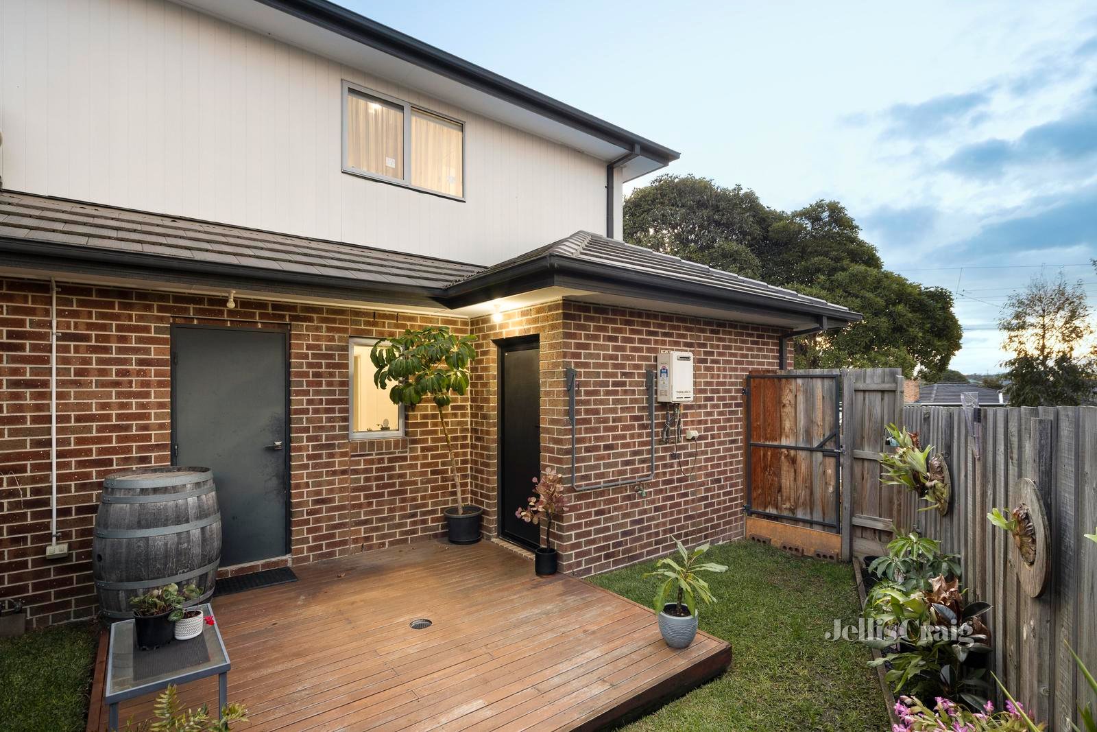 1/2 Aruma Court, Bundoora image 10