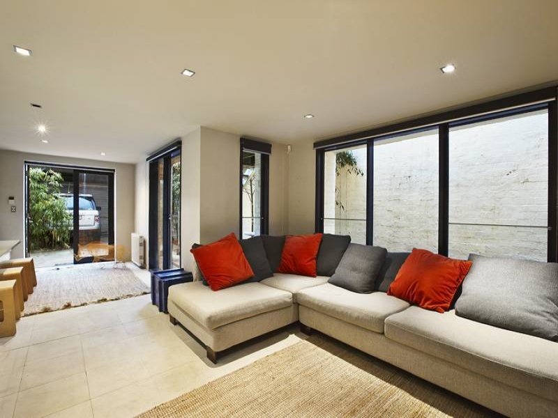 12 Avoca Street, South Yarra image 9