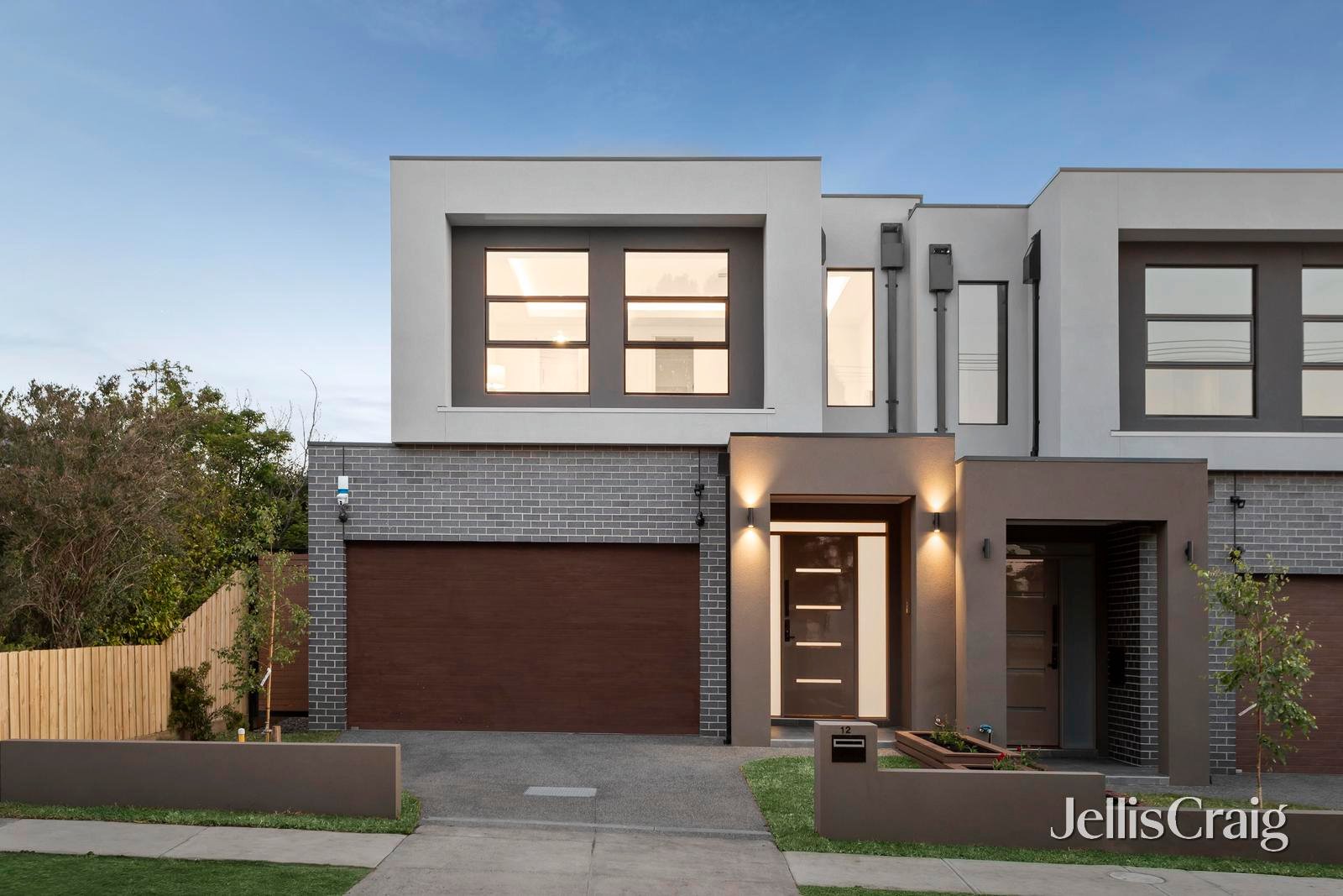 12 Avocet Street, Doncaster East image 1