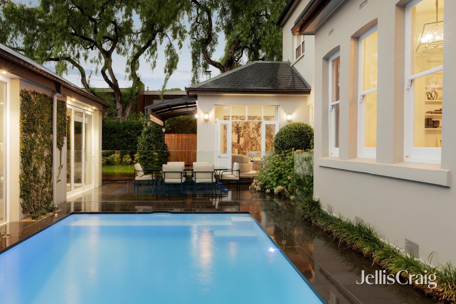 12 Avondale Road, Armadale image 19