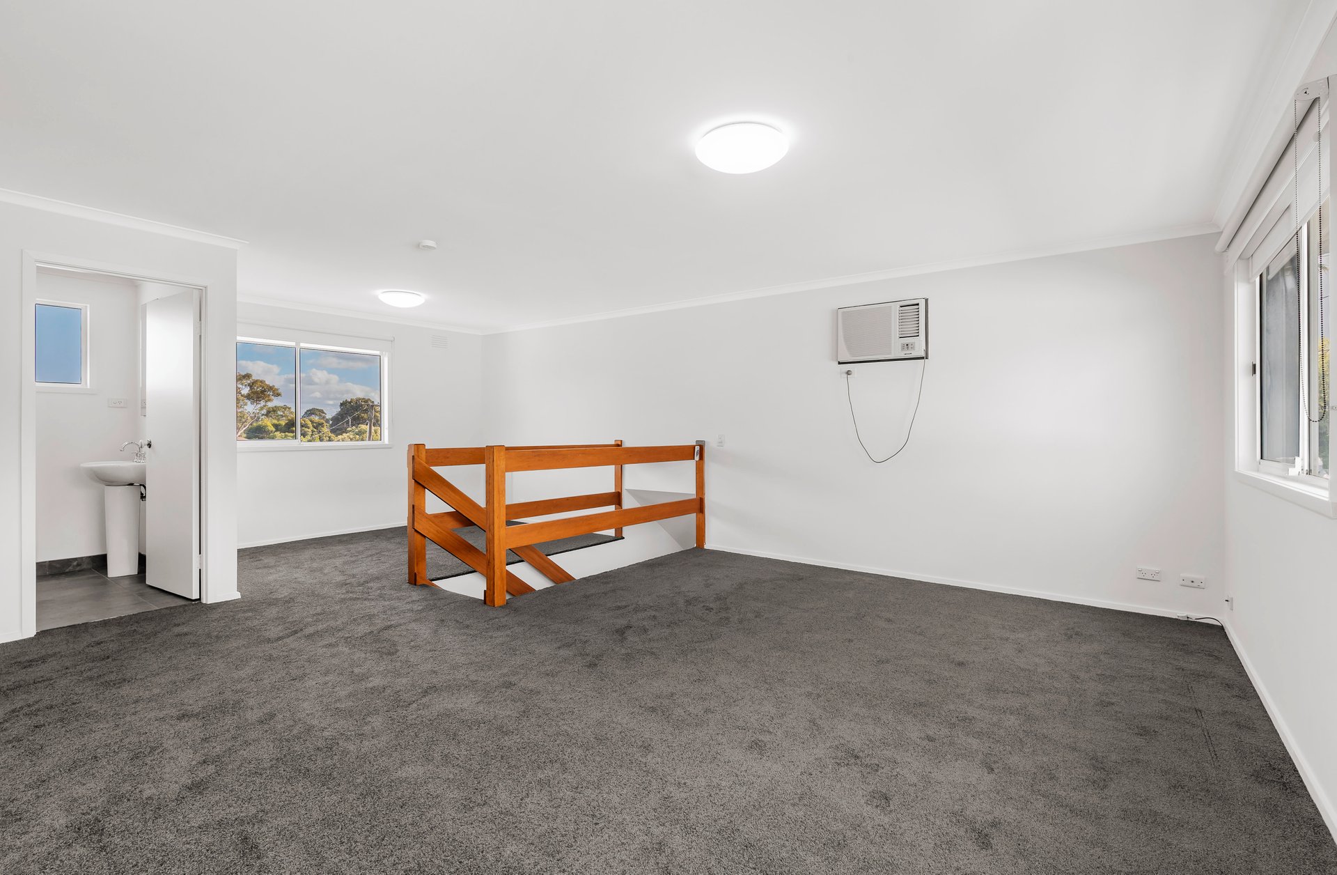 12 Ballantyne Street, Burwood East image 5