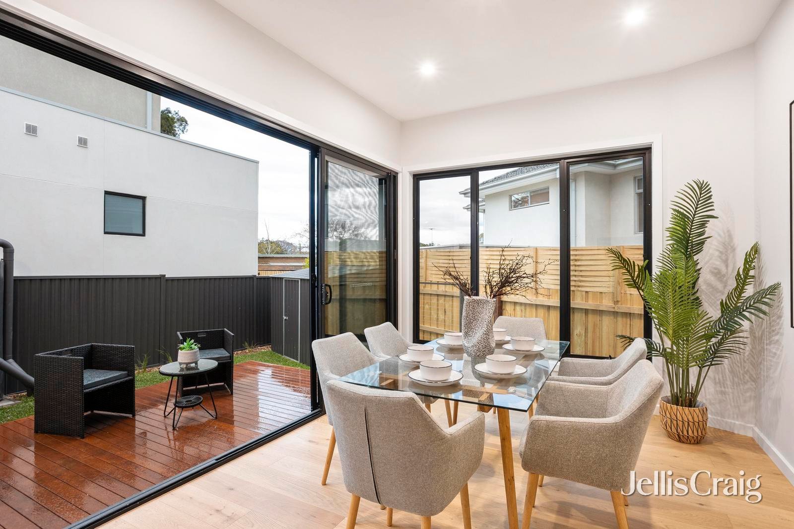 1/2 Bambra Court, Doncaster East image 5