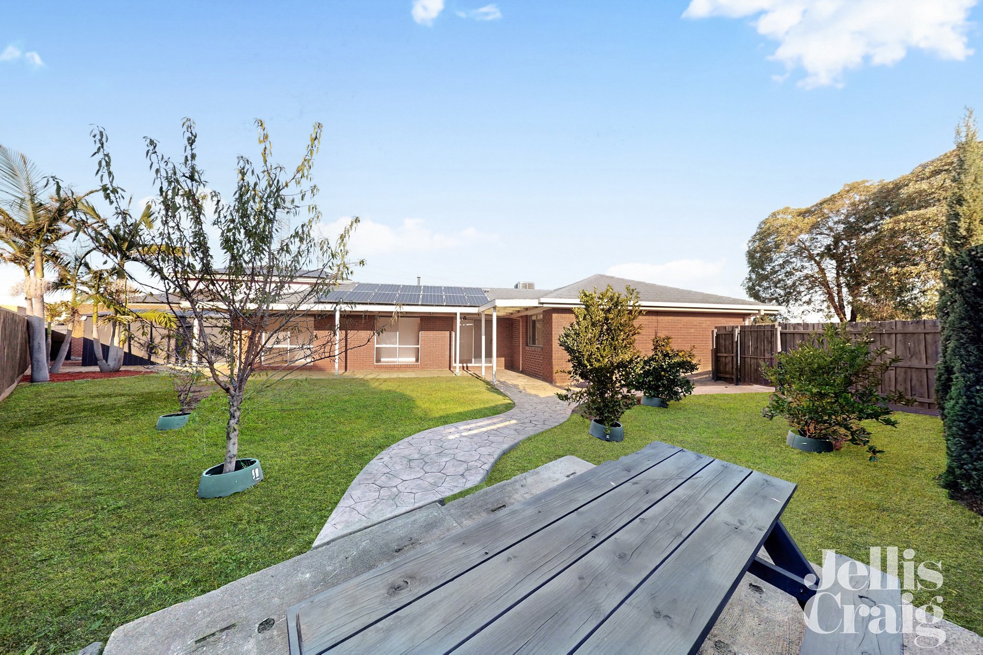12 Barellan Close, St Albans image 11