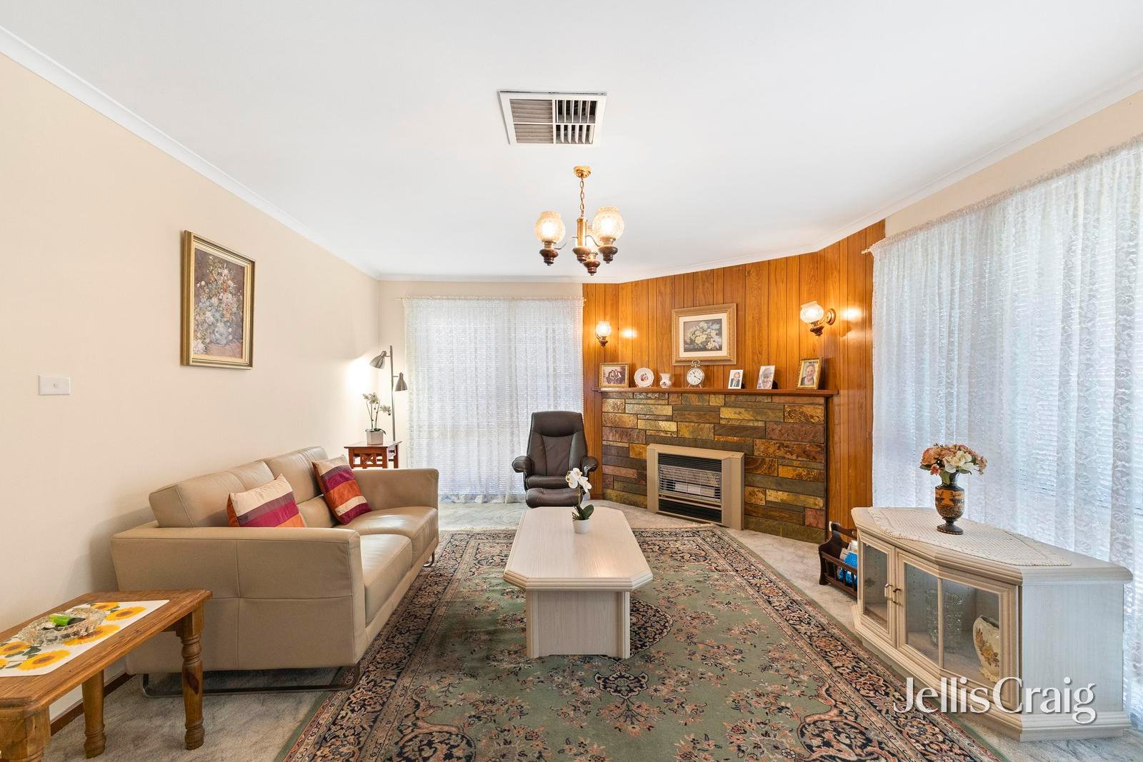 12 Barnesdale Drive, Vermont image 2