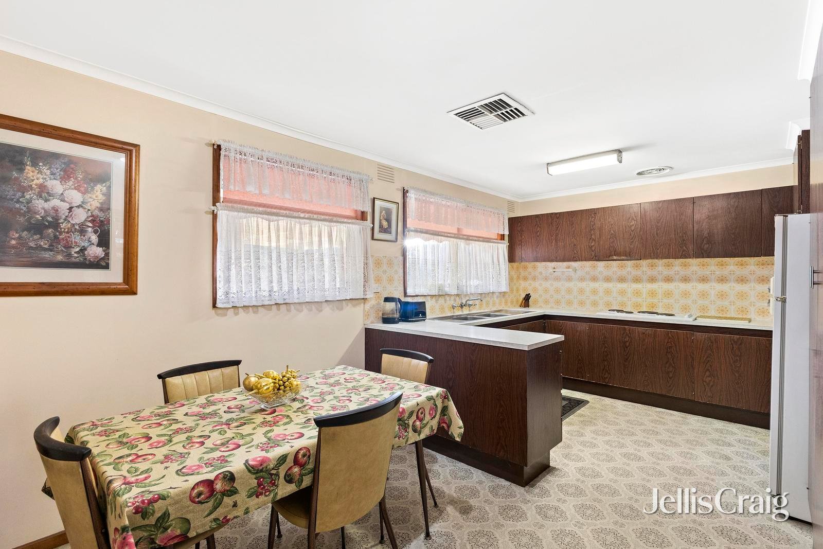 12 Barnesdale Drive, Vermont image 3
