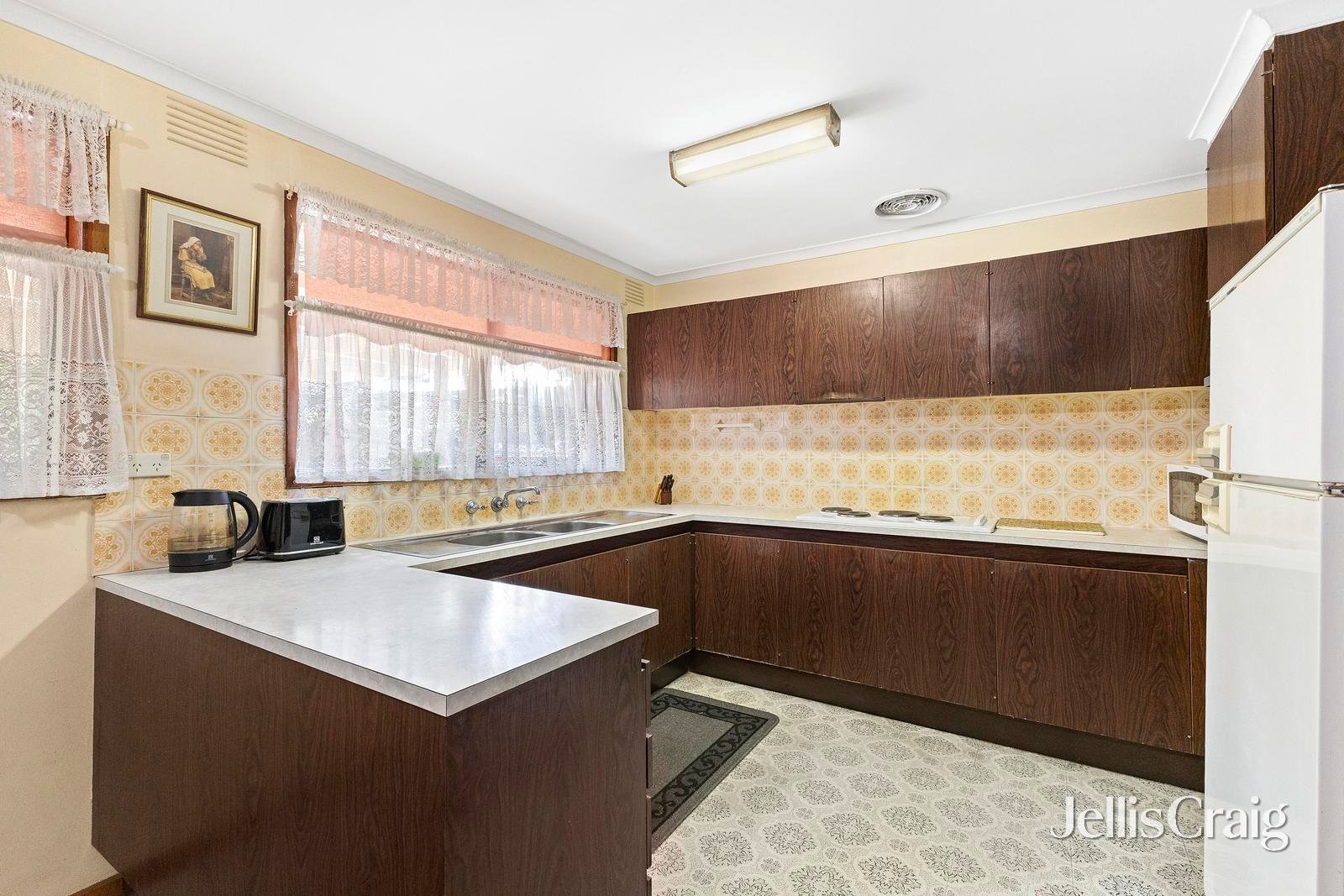12 Barnesdale Drive, Vermont image 4
