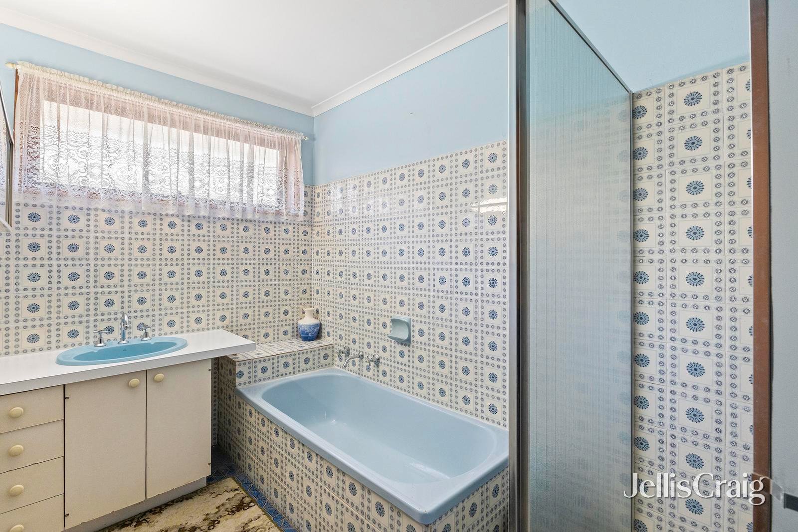12 Barnesdale Drive, Vermont image 6