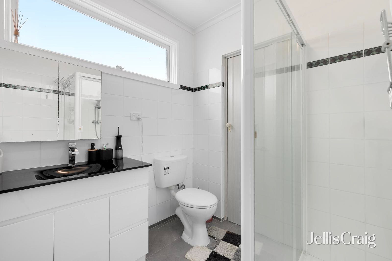 12 Barry Road, Burwood&nbsp;East image 7