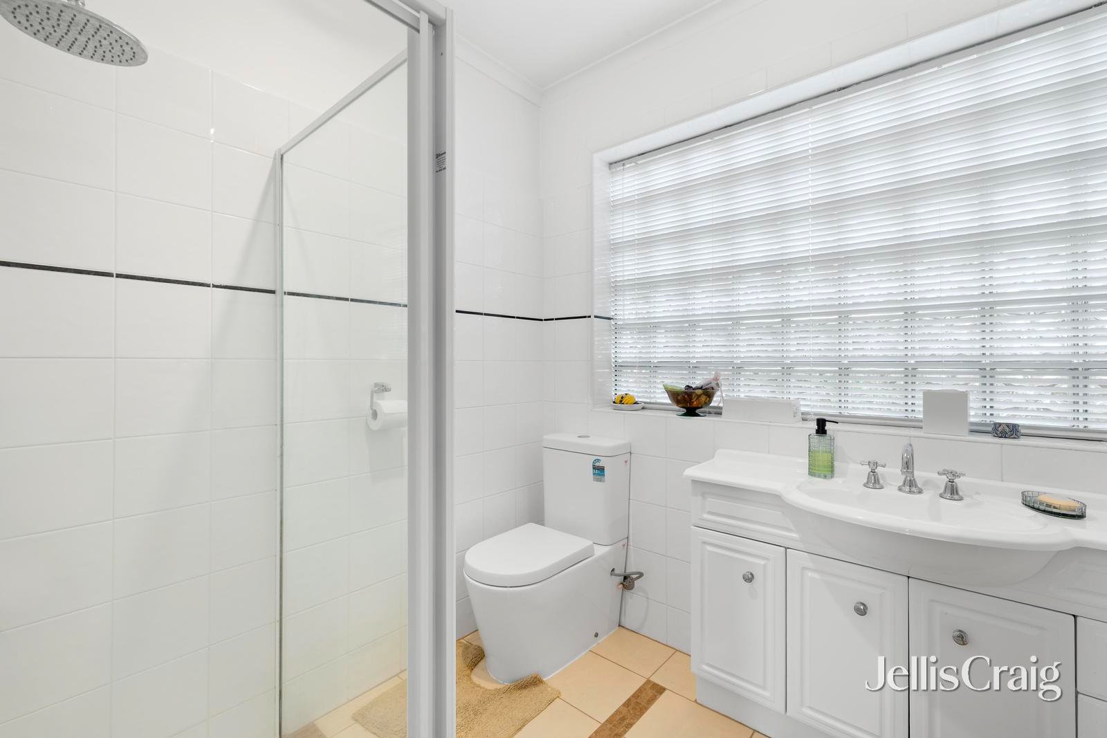 12 Barry Road, Burwood&nbsp;East image 13