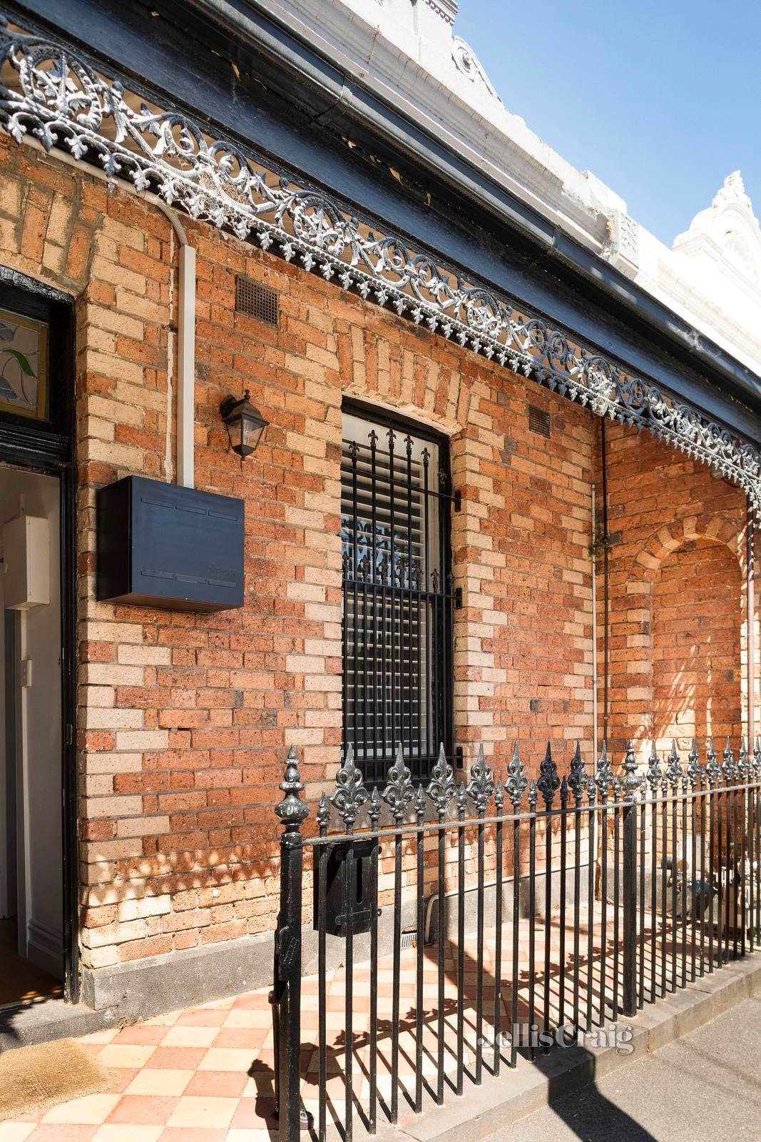 12 Batman Street, Fitzroy North image 2