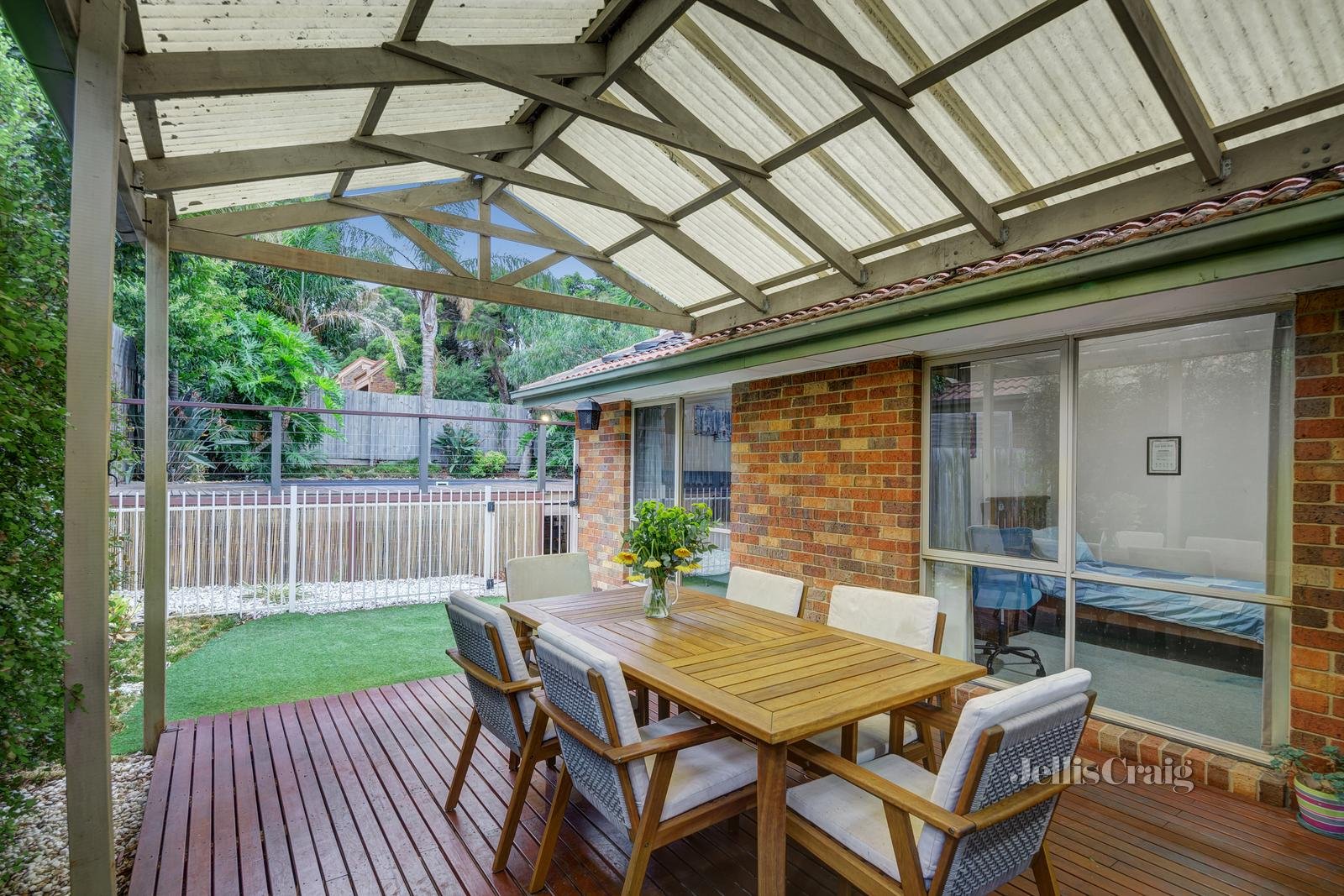 12 Beaconsfield Road, Briar Hill image 11