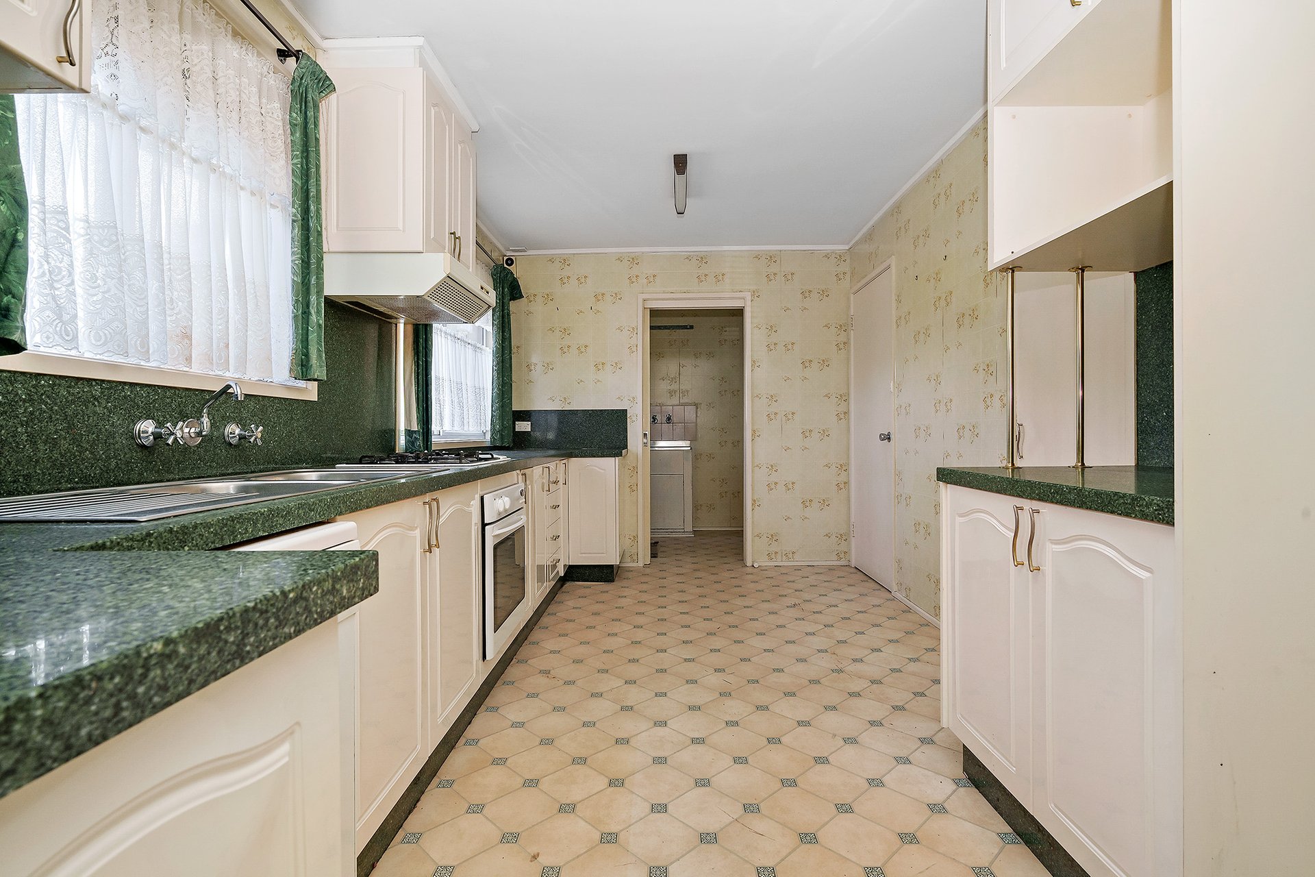 Property Gallery Thumbnail 5
