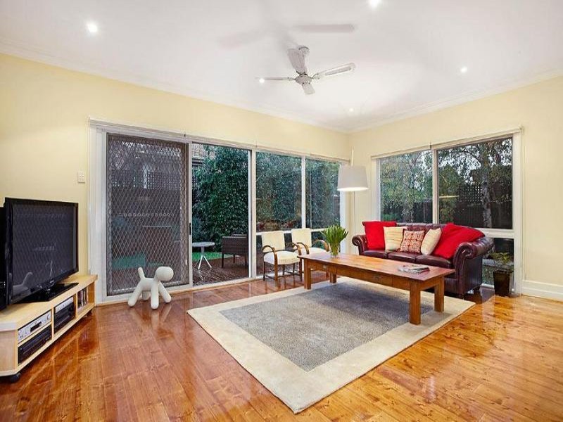 12 Belford Road, Kew East image 2