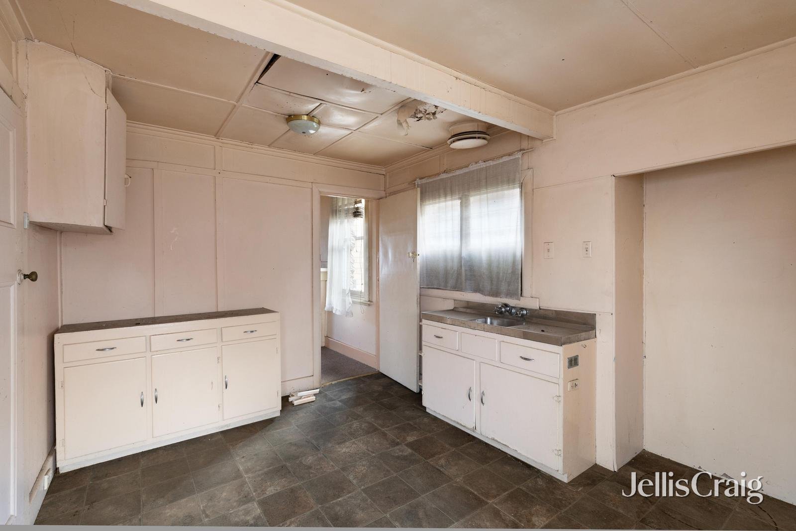 12 Bellevue Avenue, Rosanna image 5