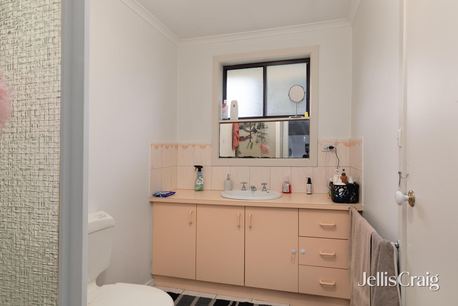 12 Bellevue Avenue, Rosanna image 14