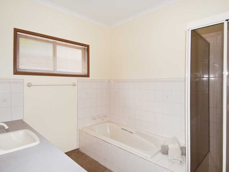 12 Bendigo Street, Geelong West image 6